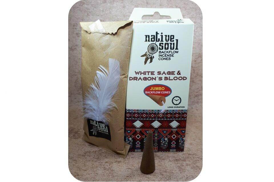 Wierook, kegels Witte Salie Drakenbloed, Native Soul, Green Tree, waterval ~ geurhout.nl